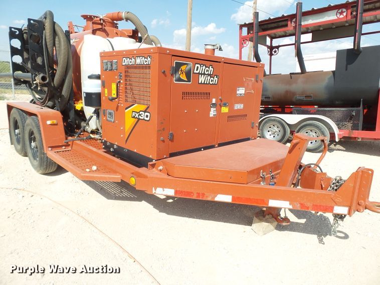 image for item FL9357 2017 Ditch Witch FX30 vacuum excavator