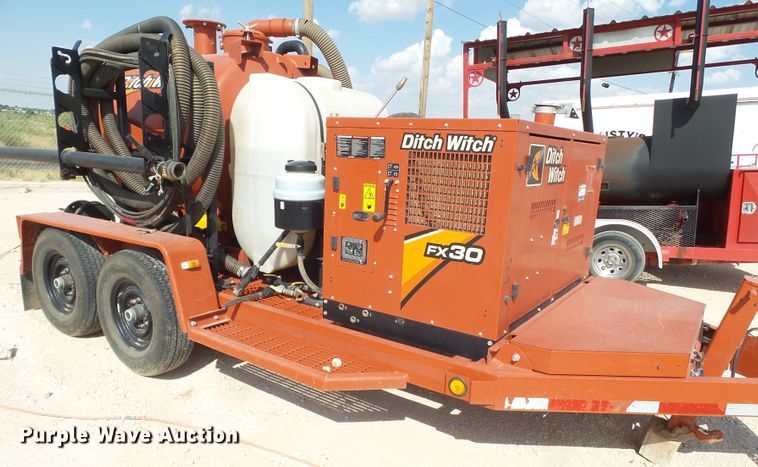 image for item FL9357 2017 Ditch Witch FX30 vacuum excavator