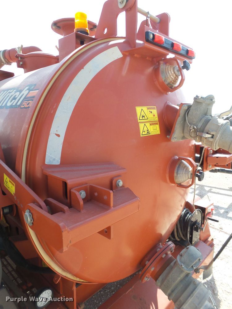 image for item FL9357 2017 Ditch Witch FX30 vacuum excavator