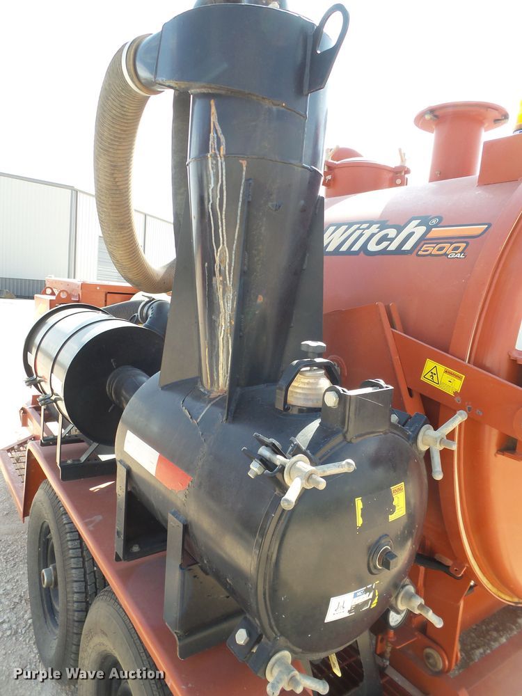 image for item FL9357 2017 Ditch Witch FX30 vacuum excavator