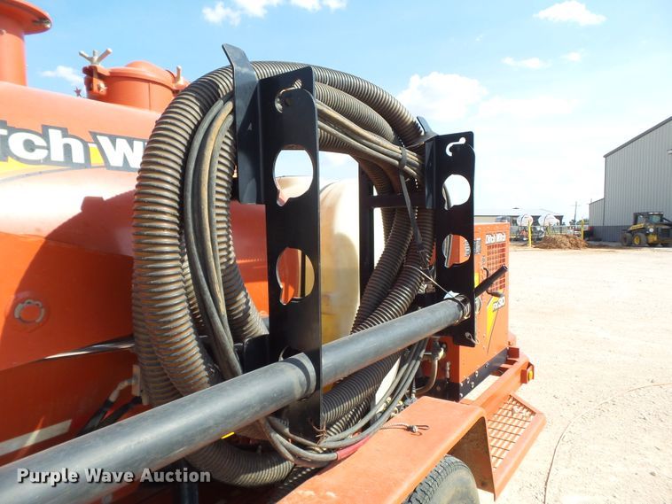 image for item FL9357 2017 Ditch Witch FX30 vacuum excavator
