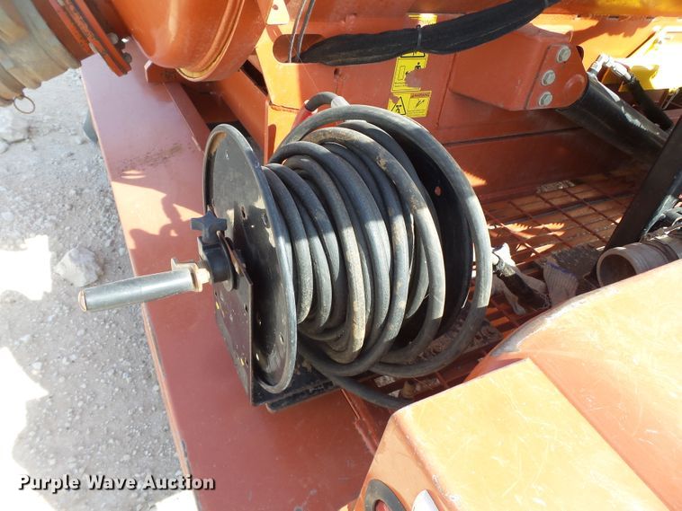 image for item FL9357 2017 Ditch Witch FX30 vacuum excavator