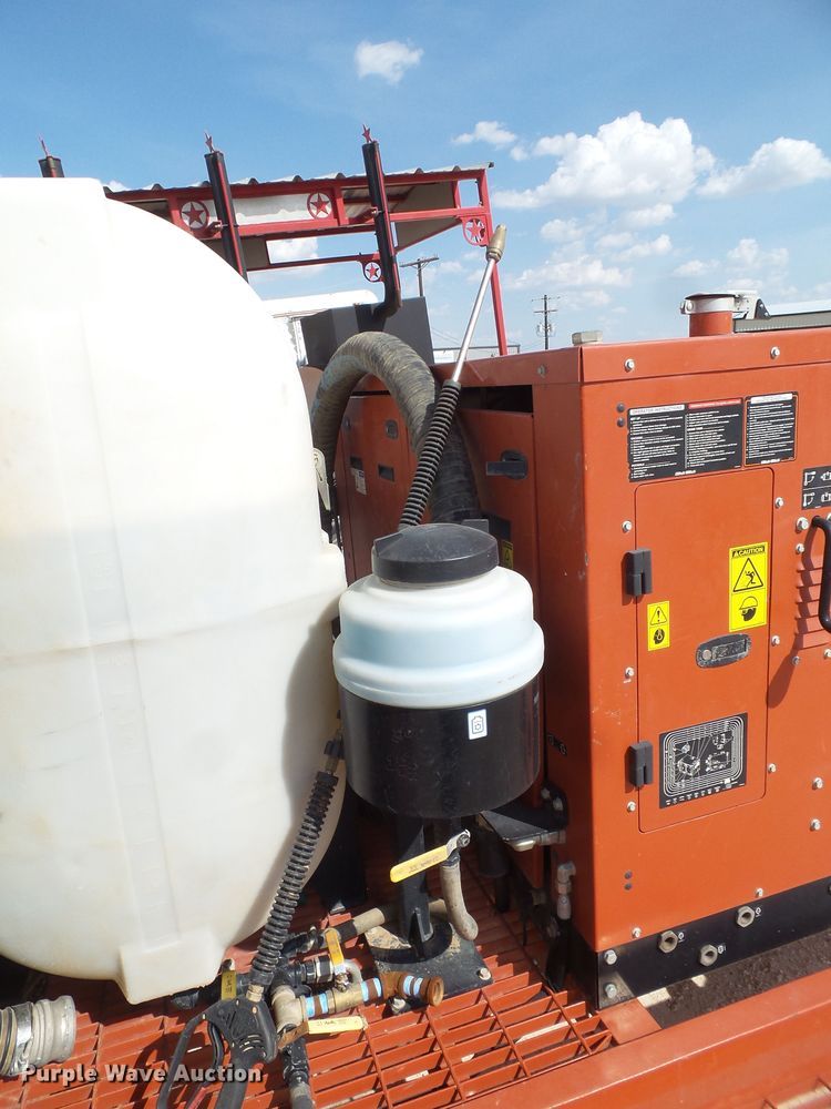 image for item FL9357 2017 Ditch Witch FX30 vacuum excavator