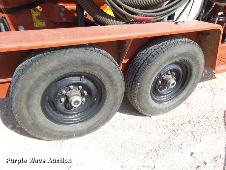 image for item FL9357 2017 Ditch Witch FX30 vacuum excavator