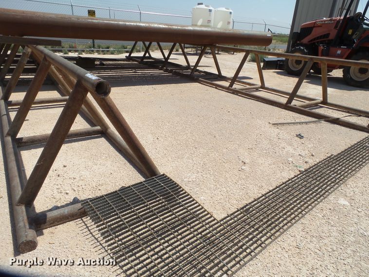 image for item FL9362 (2) pipe racks