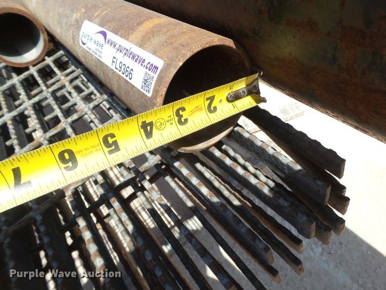 image for item FL9366 Pipe and grates