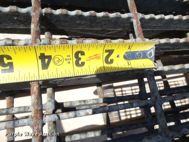 image for item FL9366 Pipe and grates