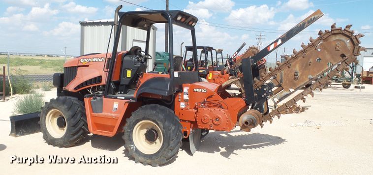 image for item FL9367 2014 Ditch Witch RT100 trencher