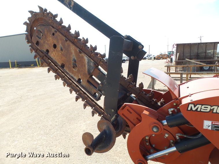 image for item FL9367 2014 Ditch Witch RT100 trencher