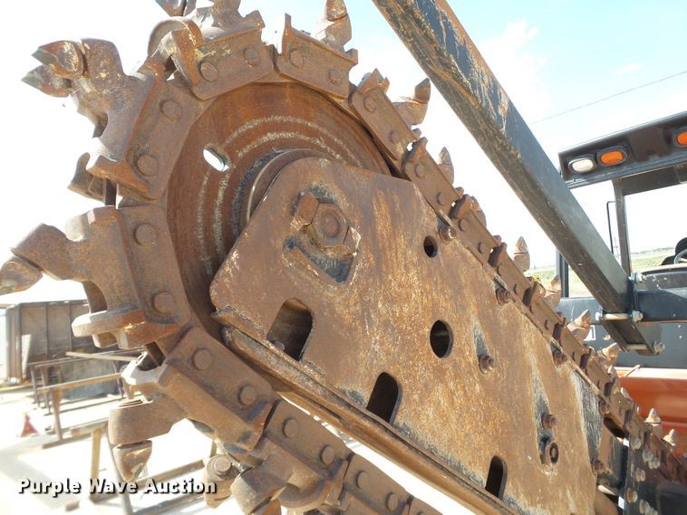 image for item FL9367 2014 Ditch Witch RT100 trencher