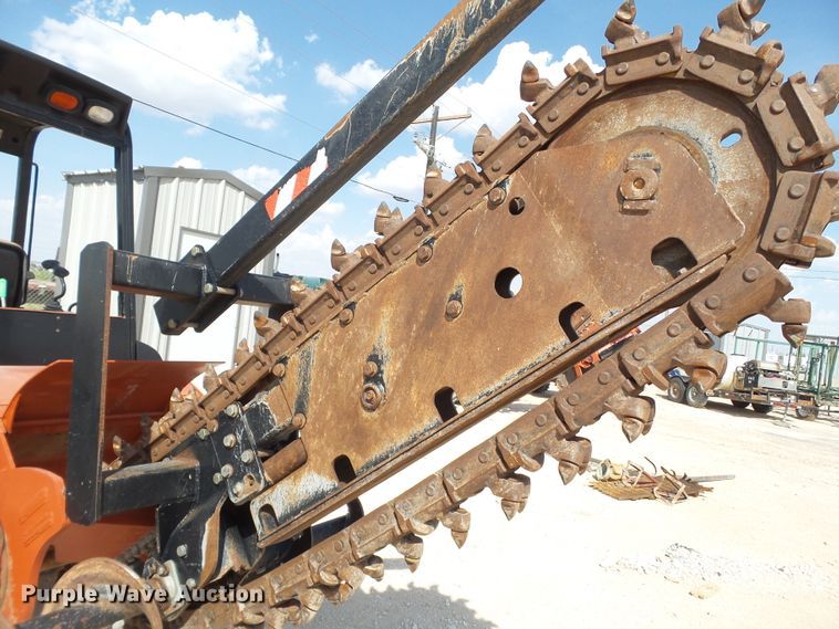 image for item FL9367 2014 Ditch Witch RT100 trencher