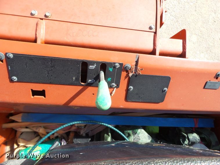 image for item FL9367 2014 Ditch Witch RT100 trencher