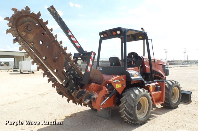 image for item FL9368 2015 Ditch Witch RT100 trencher