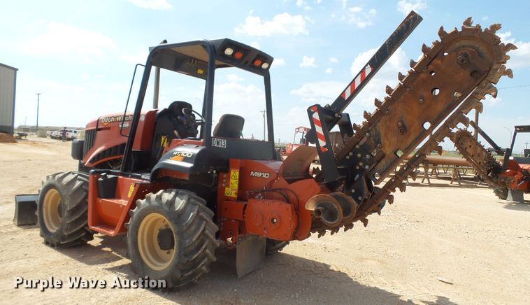 image for item FL9368 2015 Ditch Witch RT100 trencher