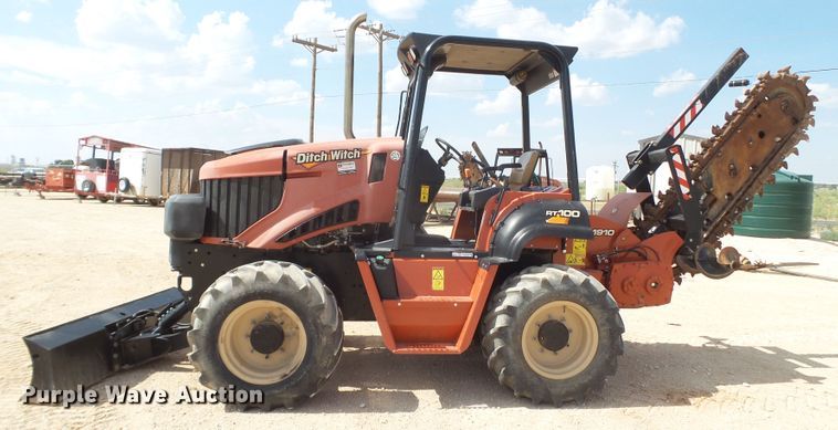 image for item FL9368 2015 Ditch Witch RT100 trencher