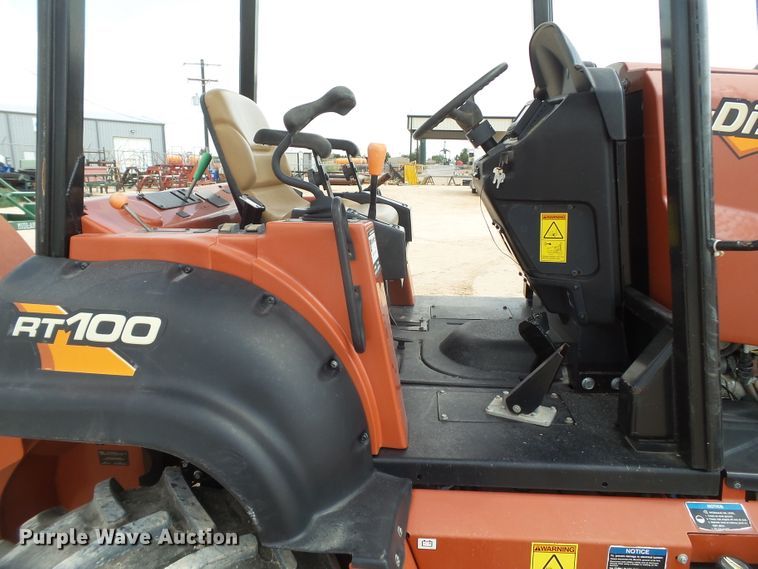 image for item FL9368 2015 Ditch Witch RT100 trencher