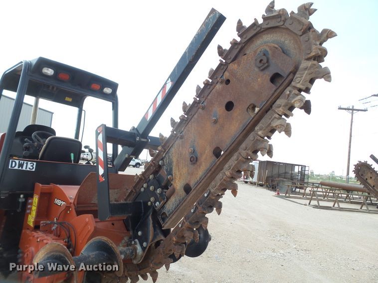 image for item FL9368 2015 Ditch Witch RT100 trencher