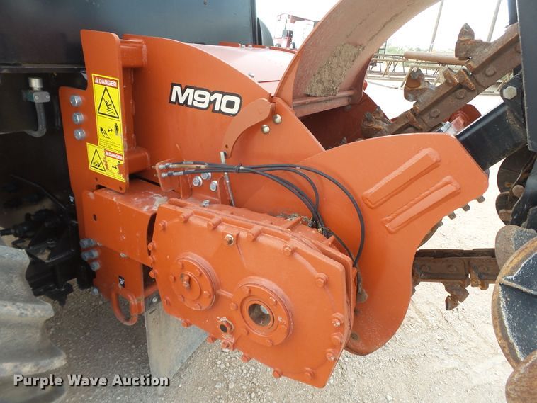 image for item FL9368 2015 Ditch Witch RT100 trencher