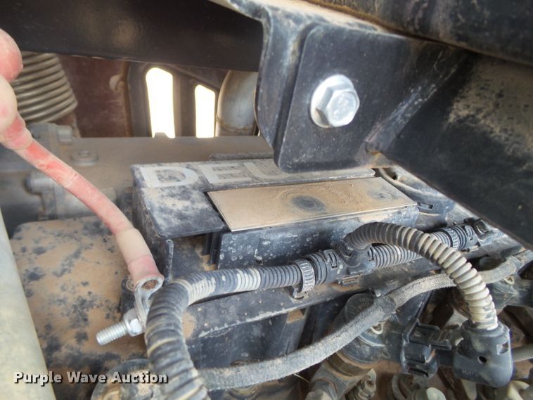 image for item FL9368 2015 Ditch Witch RT100 trencher