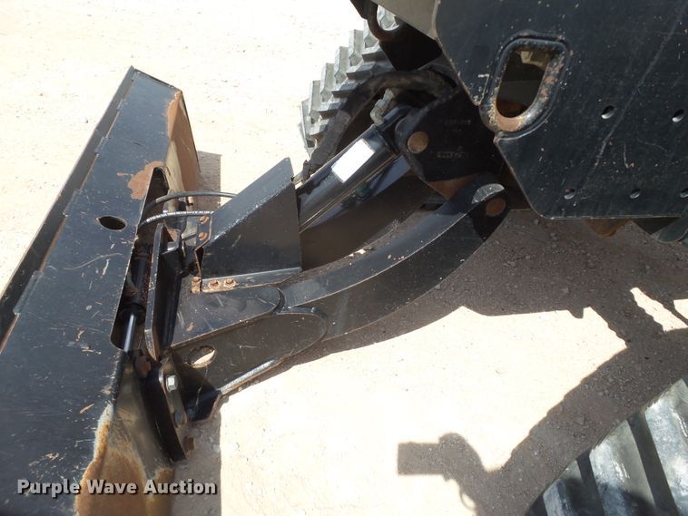 image for item FL9369 2011 Ditch Witch RT115 rock saw