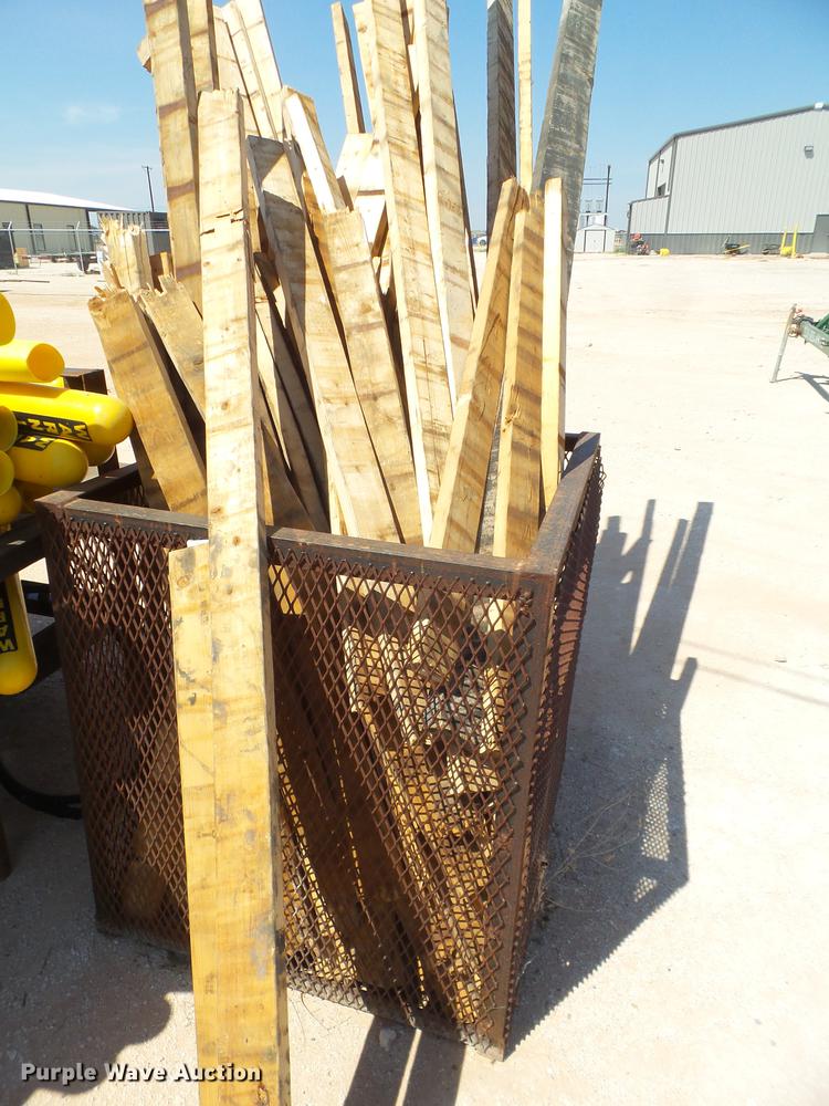 image for item FL9375 Tools