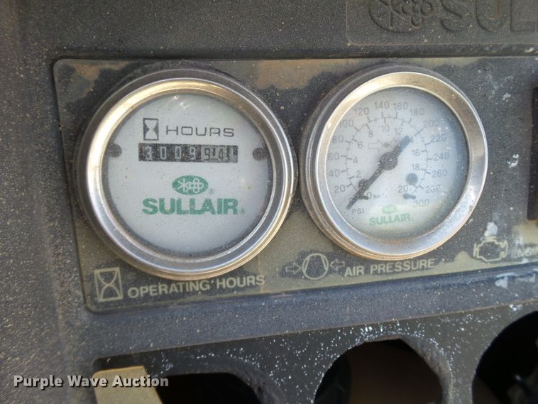 image for item FL9381 Sullair 185 air compressor