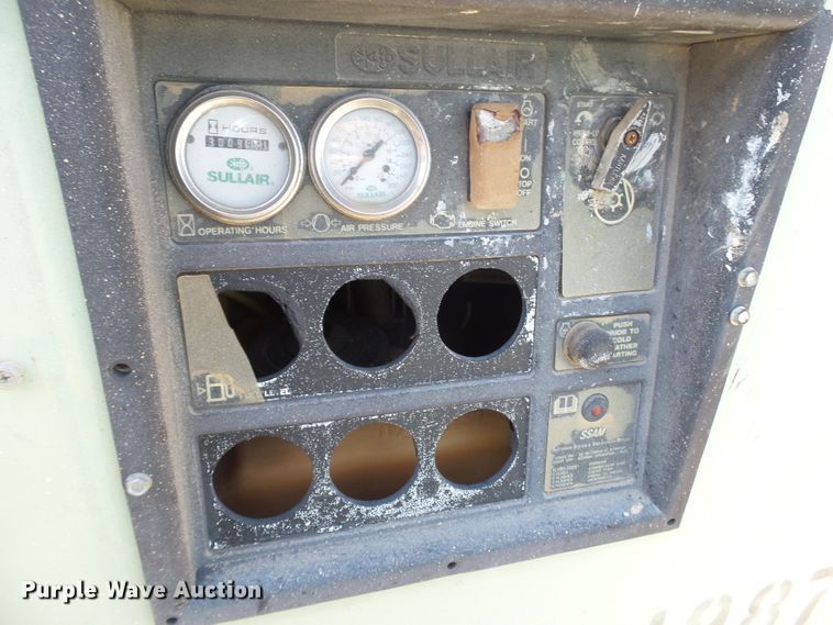 image for item FL9381 Sullair 185 air compressor