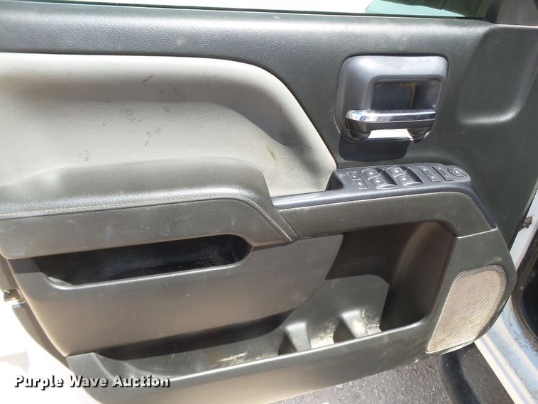 image for item FL9386 2015 Chevrolet Silverado 2500 Double Cab pickup truck