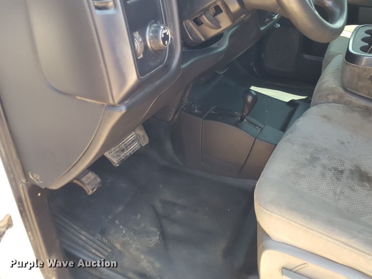 image for item FL9386 2015 Chevrolet Silverado 2500 Double Cab pickup truck