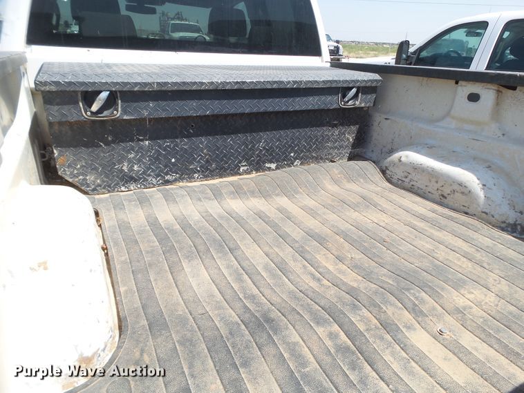 image for item FL9387 2015 Chevrolet Silverado 2500 Double Cab pickup truck