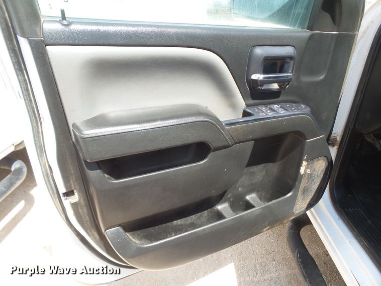 image for item FL9387 2015 Chevrolet Silverado 2500 Double Cab pickup truck