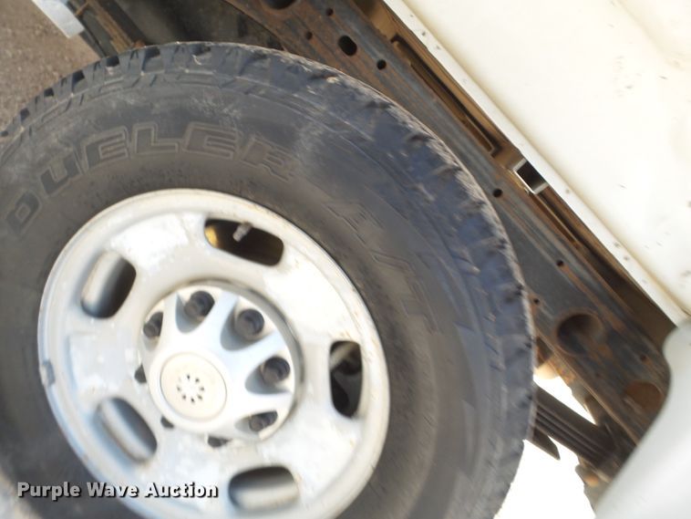 image for item FL9389 2013 Chevrolet Silverado 2500 Crew Cab pickup truck