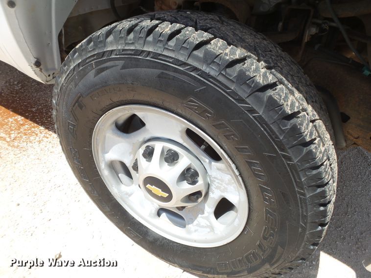 image for item FL9389 2013 Chevrolet Silverado 2500 Crew Cab pickup truck