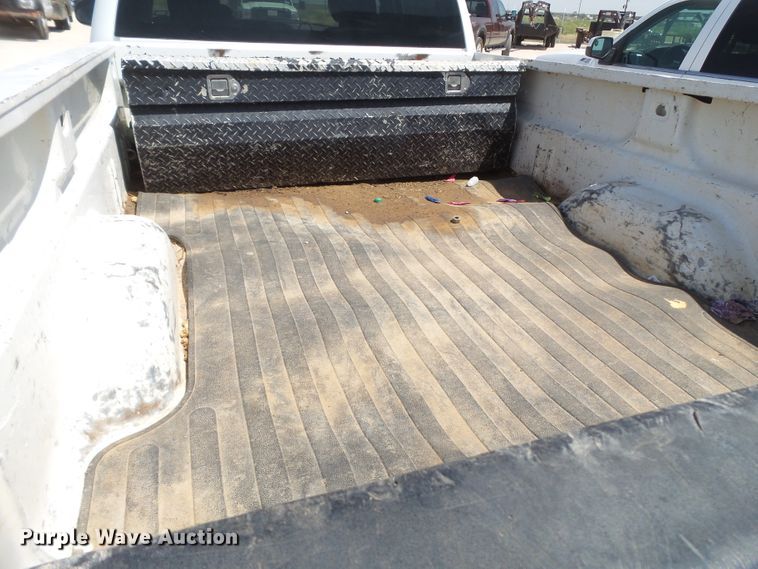 image for item FL9389 2013 Chevrolet Silverado 2500 Crew Cab pickup truck