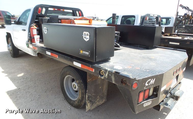 image for item FL9391 2015 Chevrolet Silverado 3500 flatbed pickup truck