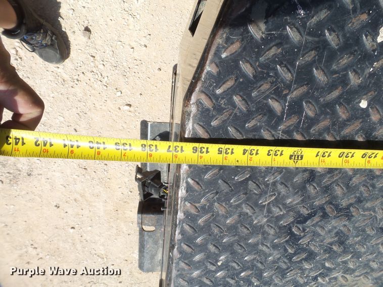 image for item FL9391 2015 Chevrolet Silverado 3500 flatbed pickup truck