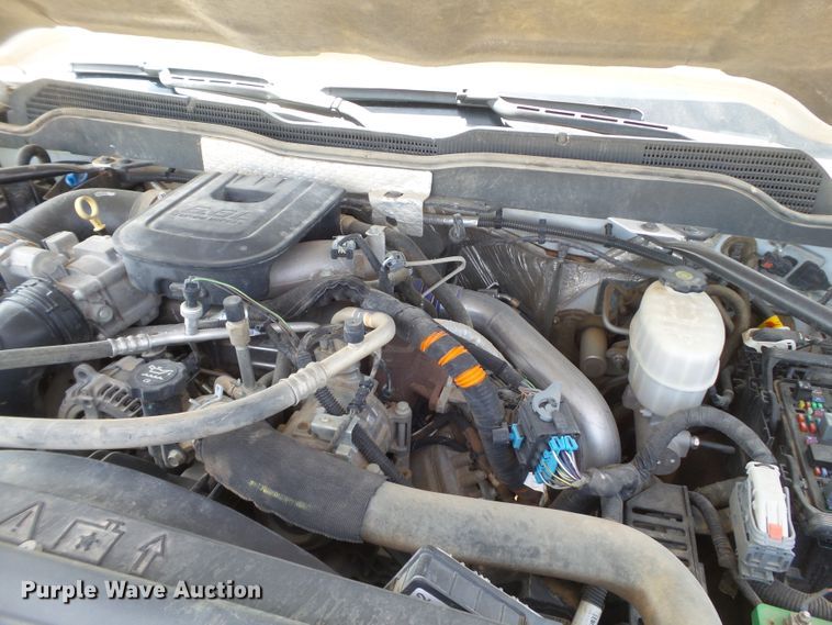 image for item FL9391 2015 Chevrolet Silverado 3500 flatbed pickup truck