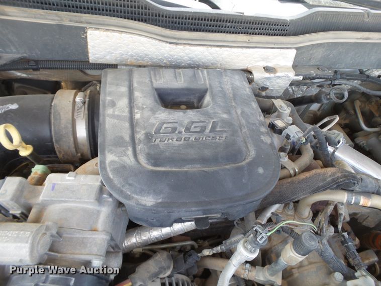 image for item FL9391 2015 Chevrolet Silverado 3500 flatbed pickup truck