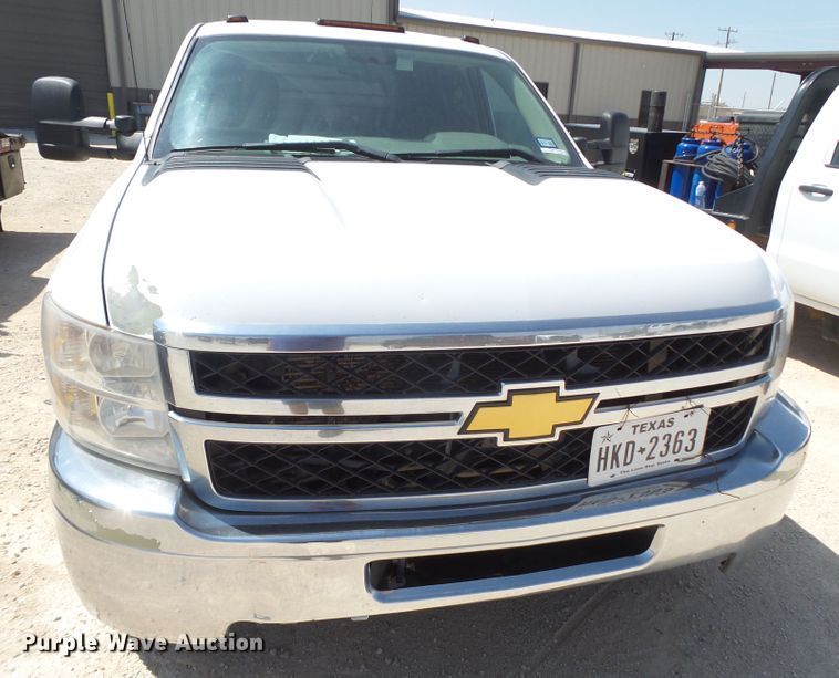 image for item FL9392 2013 Chevrolet Silverado 3500 Crew Cab pickup truck