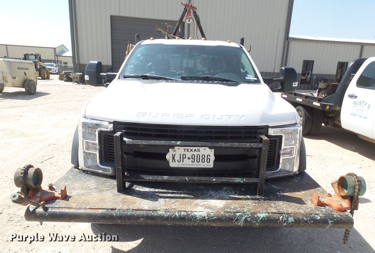 image for item FL9393 2017 Ford F550 Super Duty flatbed