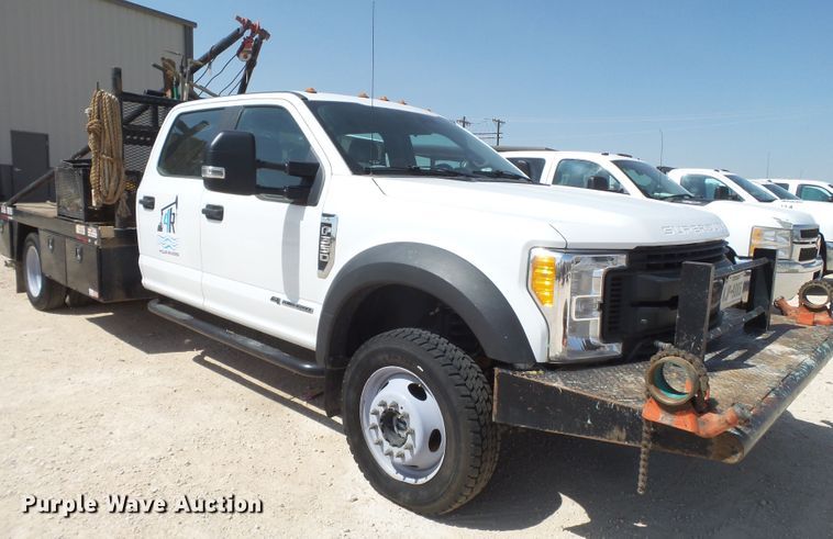 image for item FL9393 2017 Ford F550 Super Duty flatbed