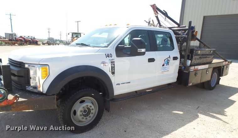 image for item FL9393 2017 Ford F550 Super Duty flatbed