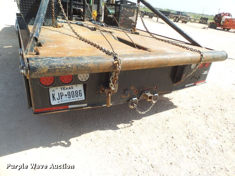 image for item FL9393 2017 Ford F550 Super Duty flatbed