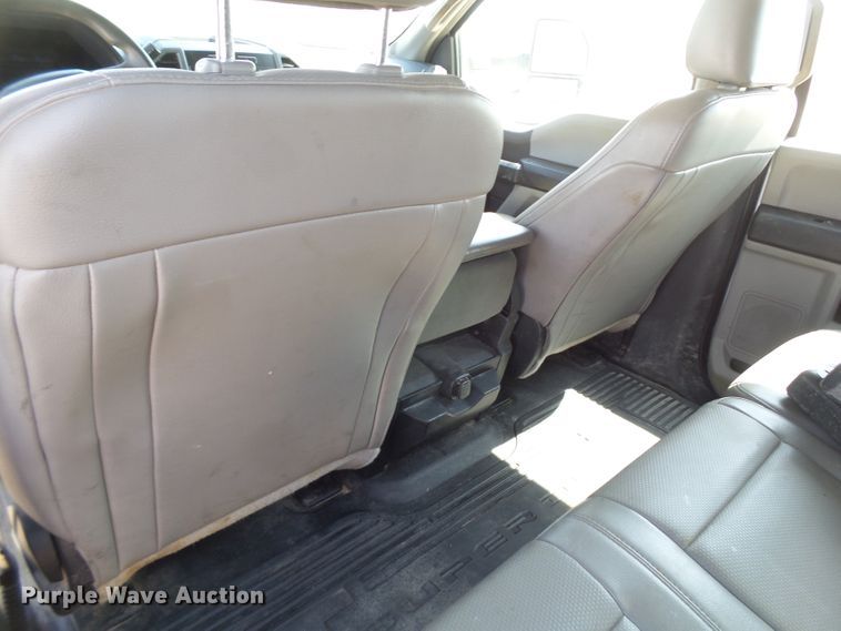 image for item FL9393 2017 Ford F550 Super Duty flatbed