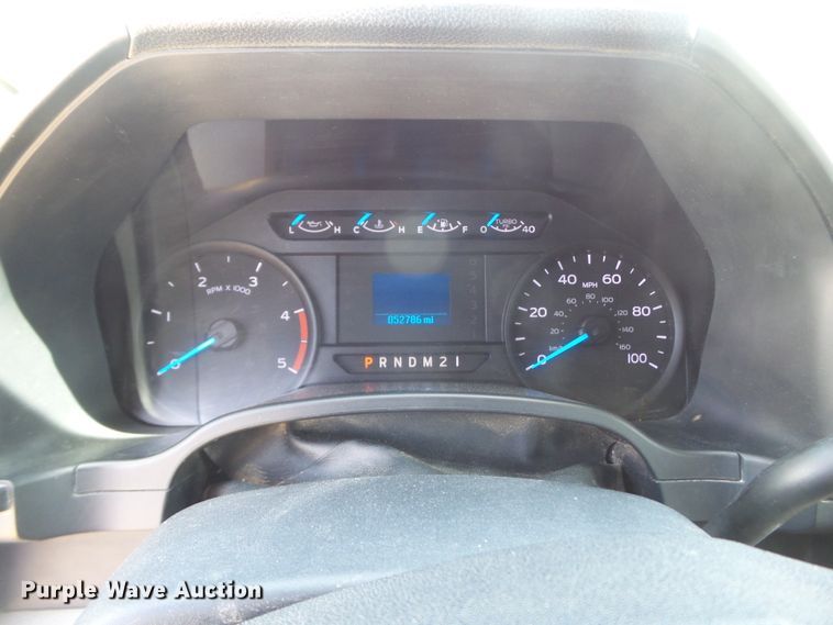 image for item FL9393 2017 Ford F550 Super Duty flatbed