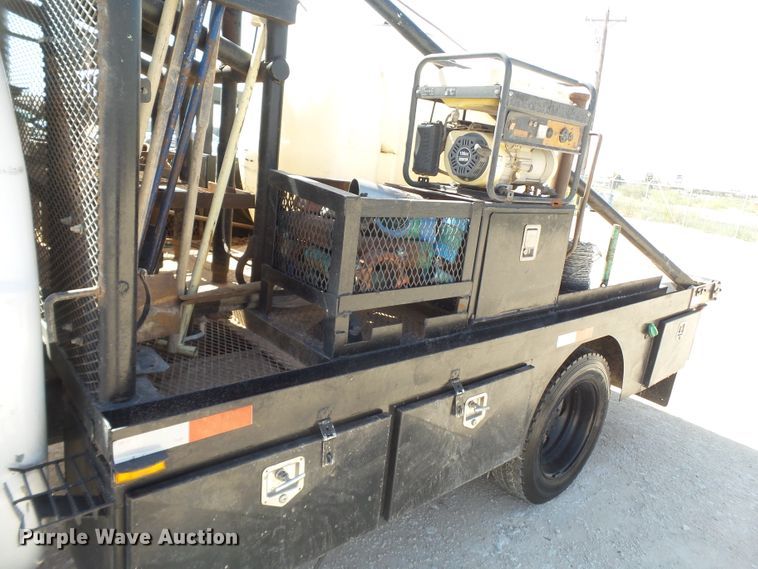 image for item FL9394 2014 Ford F550 Super Duty Crew Cab flatbed truck