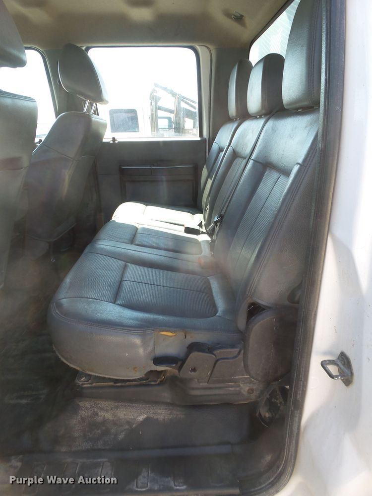 image for item FL9394 2014 Ford F550 Super Duty Crew Cab flatbed truck