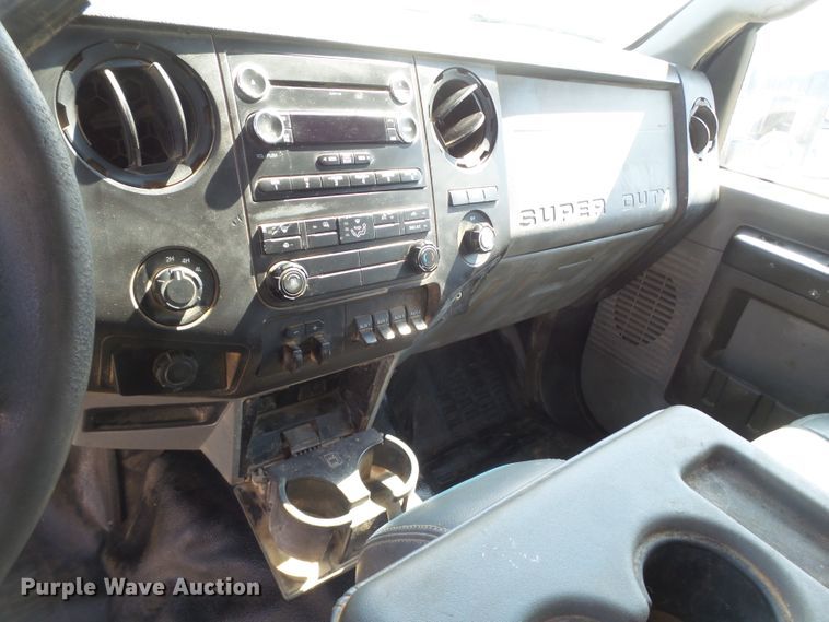 image for item FL9394 2014 Ford F550 Super Duty Crew Cab flatbed truck