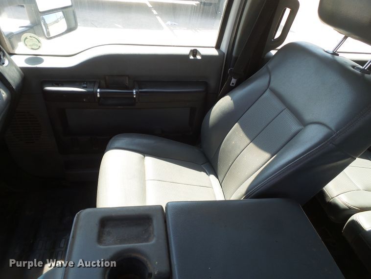 image for item FL9394 2014 Ford F550 Super Duty Crew Cab flatbed truck