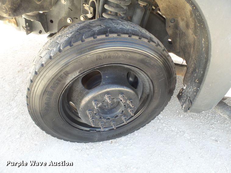 image for item FL9394 2014 Ford F550 Super Duty Crew Cab flatbed truck